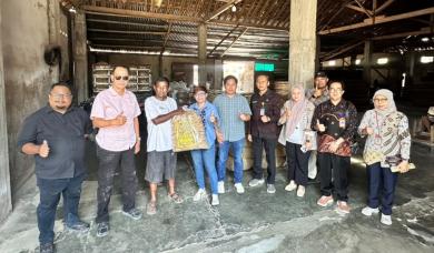 kunjungan-kerja-ke-bantul-komisi-b-dprd-diy-dorong-solusi-ketersediaan-bahan-baku-industri-lokal